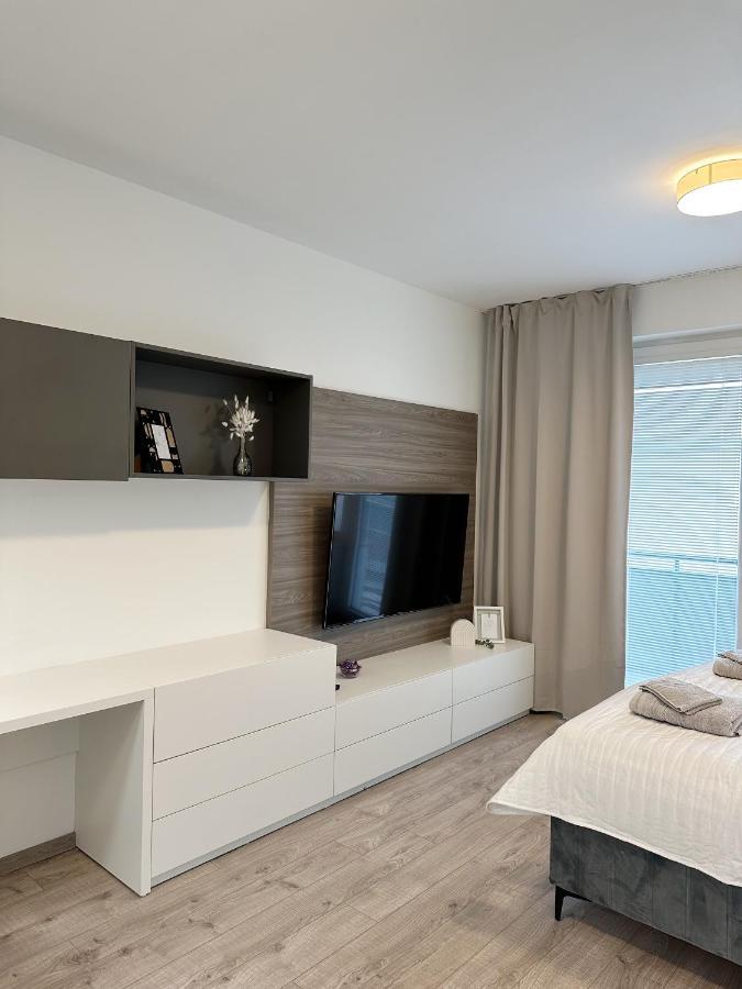 Dmr Apartments Cityhall 코시체 외부 사진